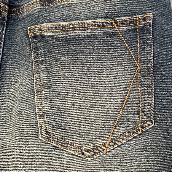 Kendall + Kylie Shorts Size 11/30 High rise NWT  Stretch Denim - Picture 4 of 9